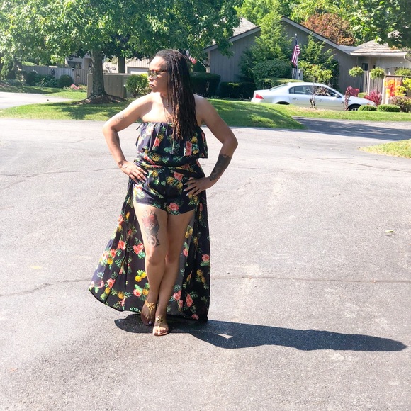 LAST TWO SMALLS Pineapple Print Romper - Picture 3 of 5